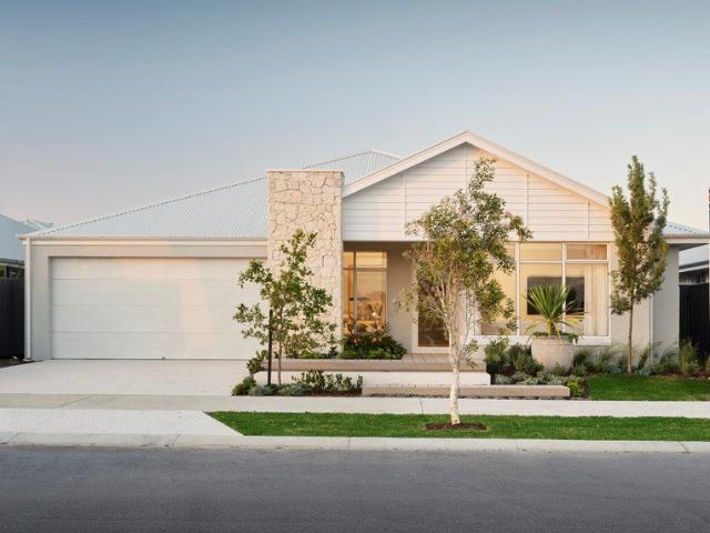 Cottage for sale in Dalyellup, Western Australia