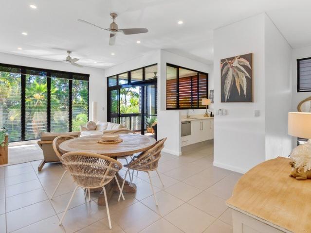 Townhouse for sale in Kewarra Beach, Queensland