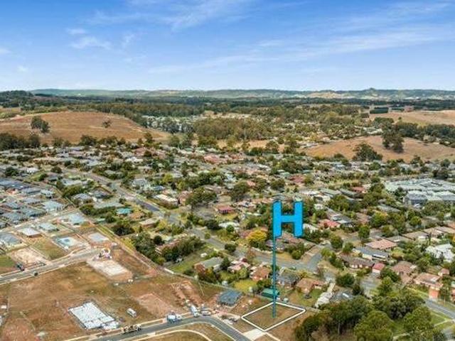 House for sale in Victoria