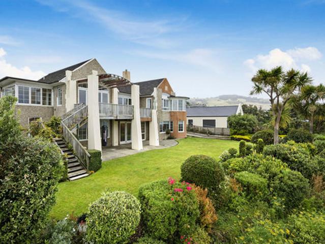 Property for sale in Otakou
