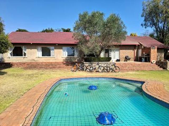 House for sale in Waterkloof, Gauteng