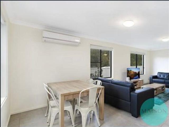 Townhouse for rent in Ambergate, New South Wales