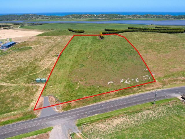 Land for sale in Illowa, Victoria