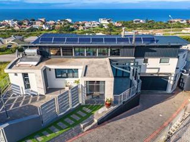 House for sale in Groot Brak Rivier, Western Cape