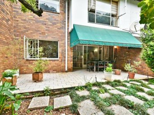 Townhouse for sale in Sandton, Gauteng