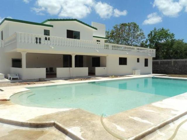 INCREIBLE CASA TIPO QUINTA EN VENTA CHABLEKAL MERIDA FVC 2669