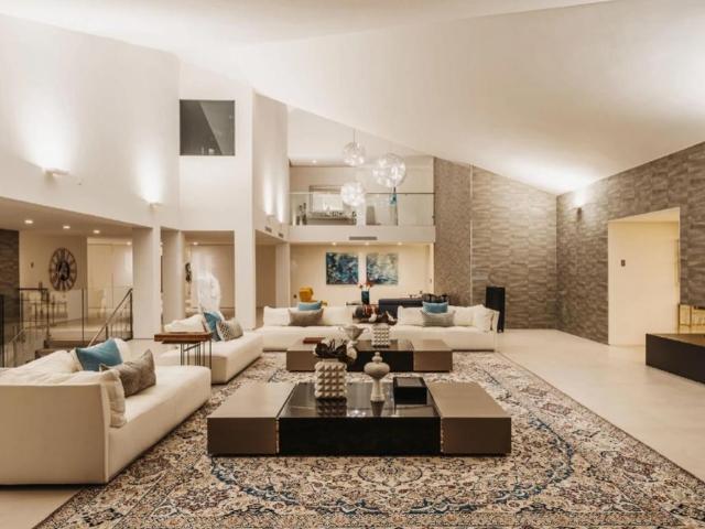 Casa en alquiler en Nueva Andalucía, Costa del Sol Occidental