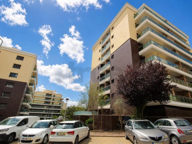 Apartamento alugar em Real Forte, Santiago Dos Velhos