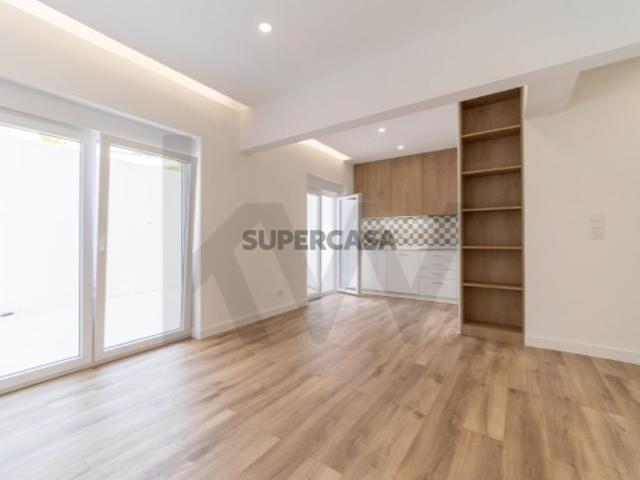 Casa venda em São Francisco Xavier, Lisboa