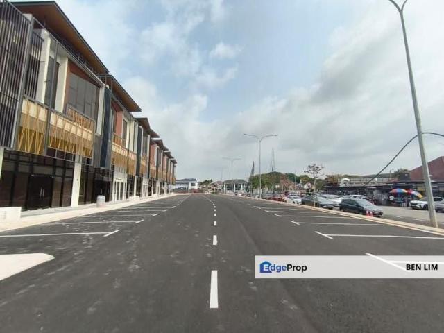 Shop for rent in Bukit Ledang, Johor