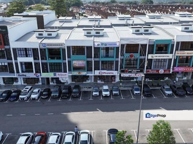 Shop for rent in Bukit Ledang, Johor