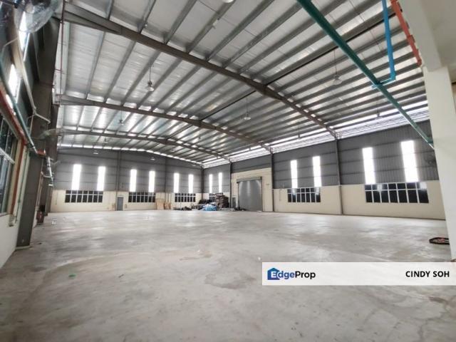 Warehouse for sale in Kulai