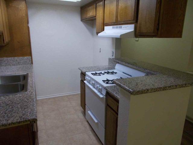 Apartment for rent in Canoga Park, California