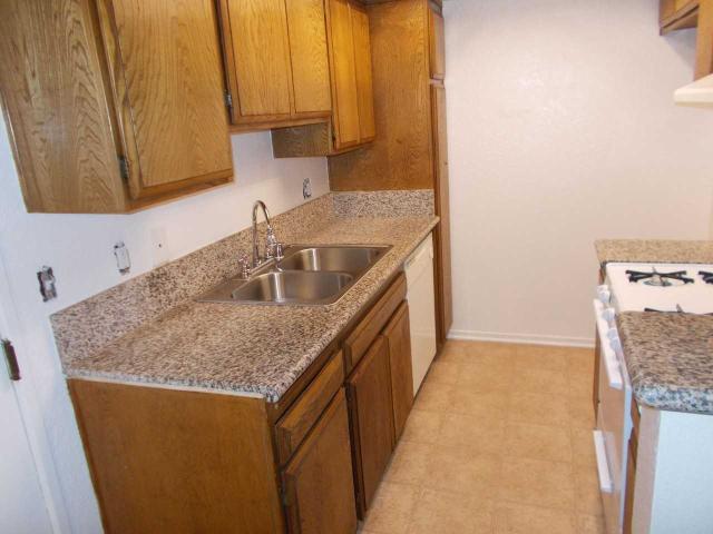 Apartment for rent in Canoga Park, California