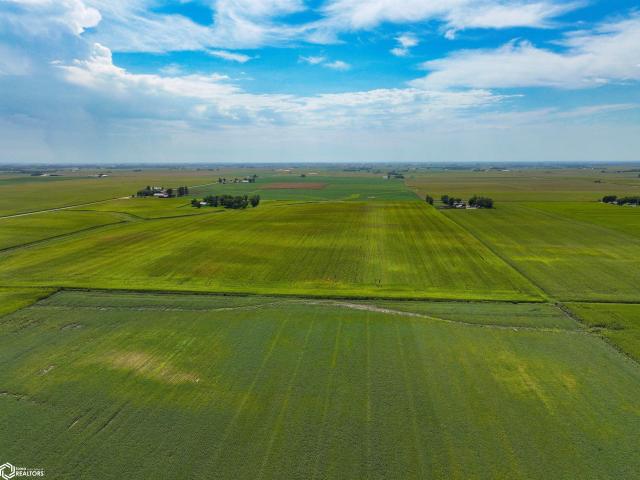 Farm for sale in Waterloo, Black Hawk County