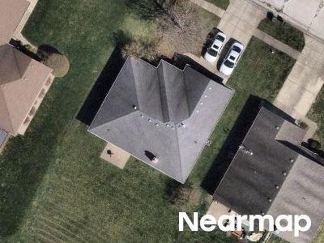 House for sale in Greenfield