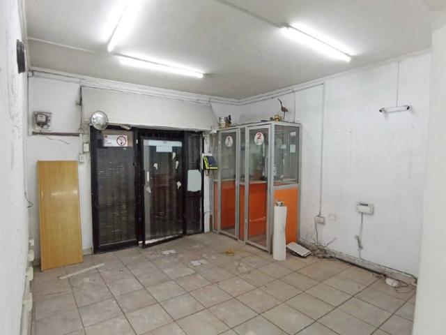 Independencia, 3 locales comerciales + casa habitacional 79297