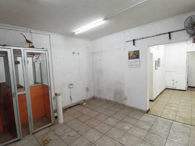 Independencia, 3 locales comerciales + casa habitacional 79297