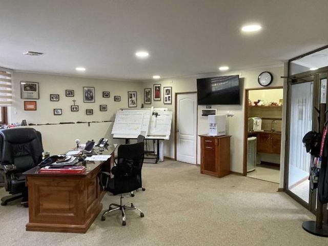 Independencia, Oficinas con galpones de primer nivel 72596