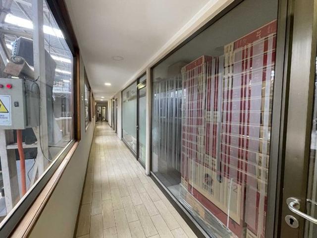 Independencia, Oficinas con galpones de primer nivel 72596