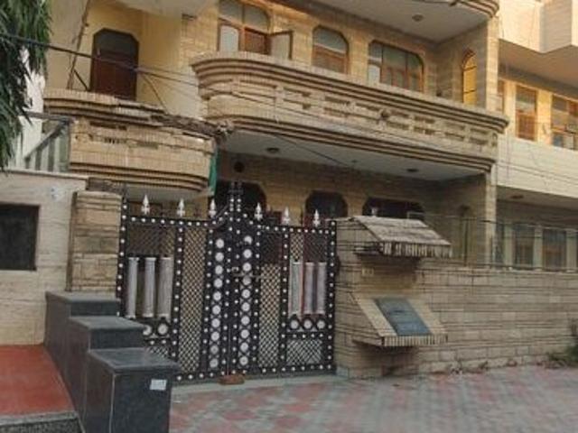House for sale in Hariana