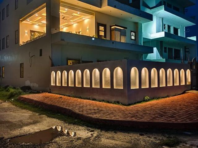 House for sale in Hariana