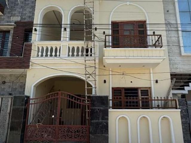 House for sale in Hariana