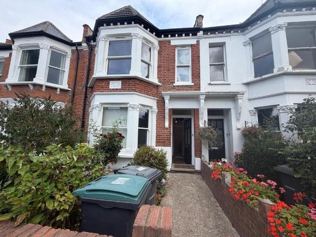 Apartment for rent in Stroud Green, Greater London