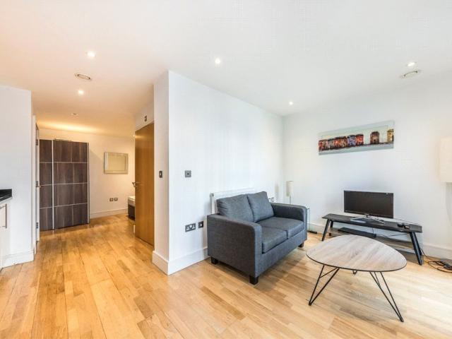Studio for rent in Isle Of Dogs, Greater London