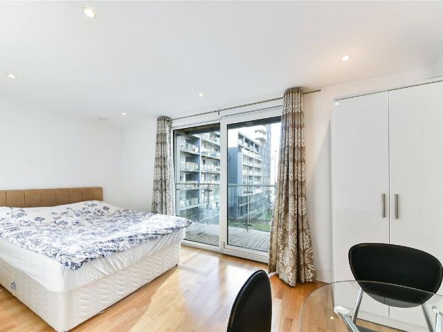 Studio for rent in Isle Of Dogs, Greater London
