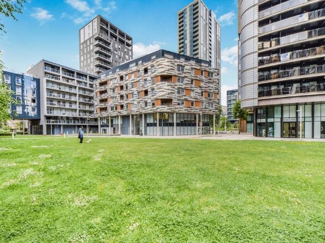 Studio for rent in Isle Of Dogs, Greater London