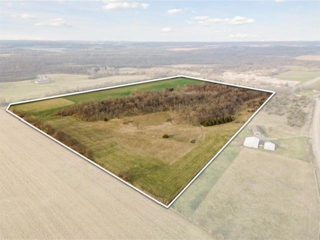 Farm for sale in Linn, Iowa