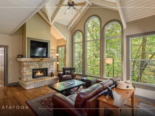 House for sale in Lake Toxaway House for sale in Lake Toxaway