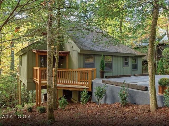 House for sale in Lake Toxaway House for sale in Lake Toxaway