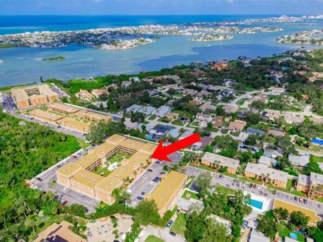 Condo for sale in Largo, Florida