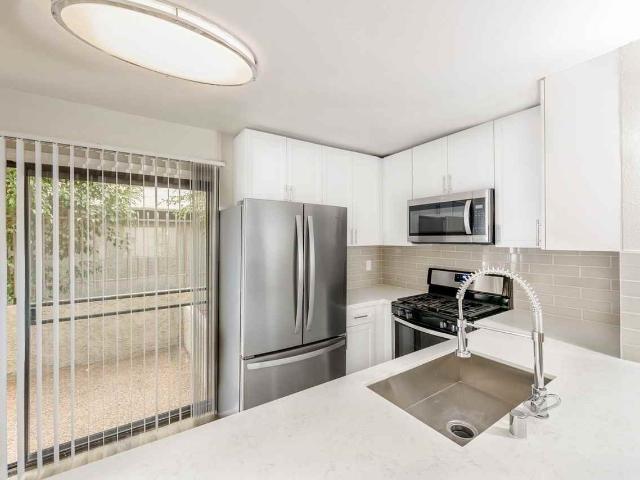 Apartment for rent in Glendale, California