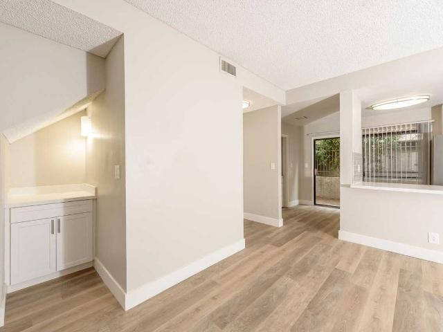 Apartment for rent in Glendale, California