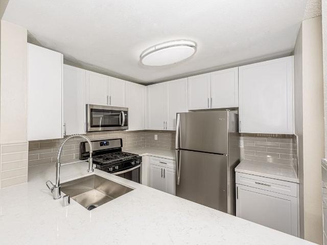 Apartment for rent in Glendale, California