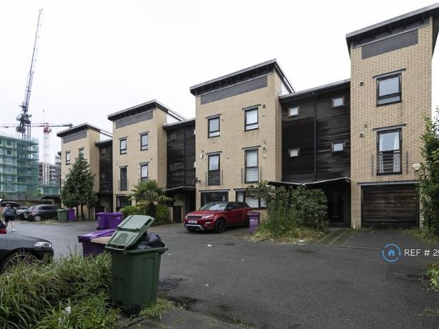 House for rent in Blackwall, Greater London