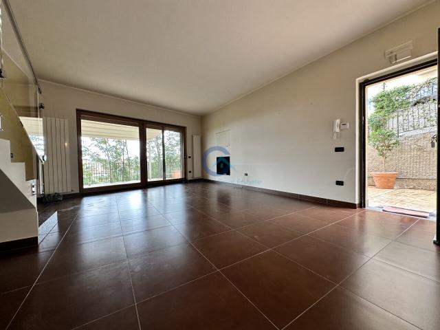 Villa Indipendente in affitto a Dulcino, Calabria
