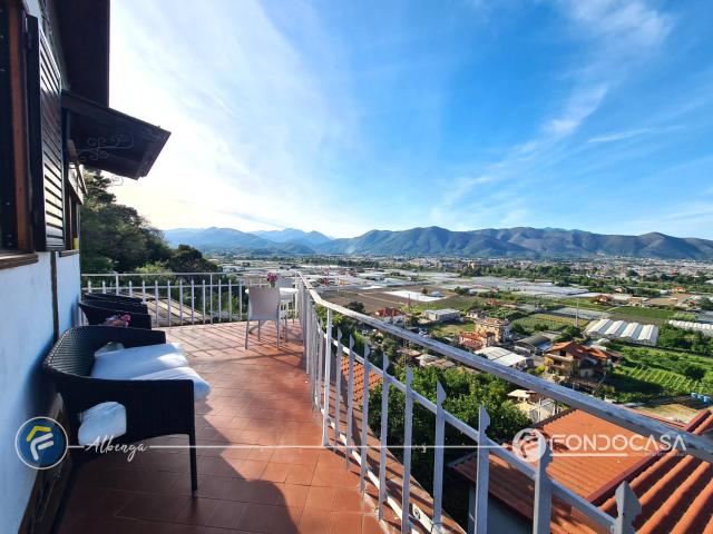 Villa Indipendente in vendita a Albenga, Liguria