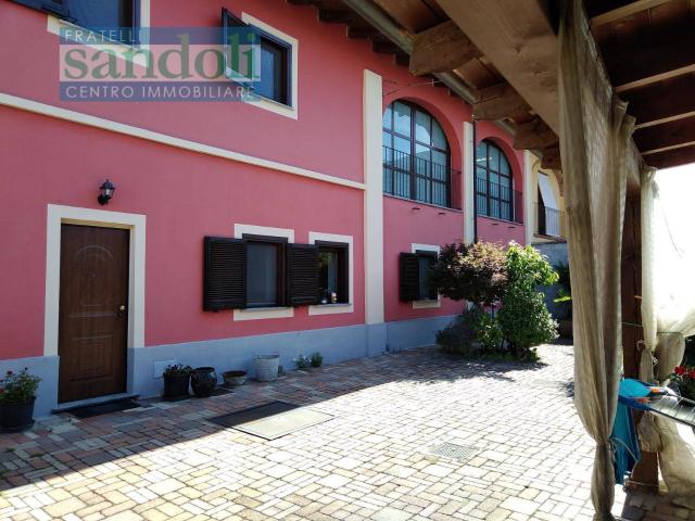 Villa Indipendente in vendita a Piemonte, Vercelli