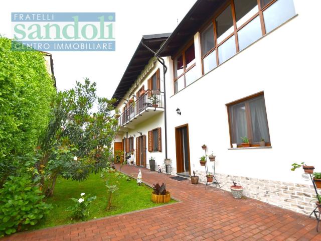 Villa Indipendente in vendita a Piemonte, Vercelli