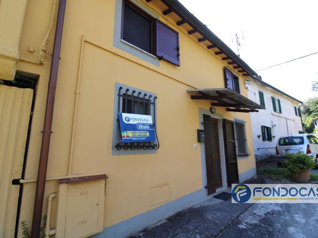 Villa Indipendente in vendita a Cascine di Buti, Buti