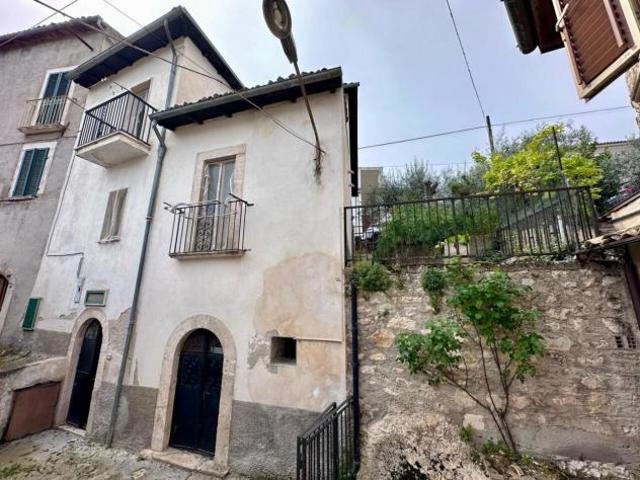 Appartamento in vendita a Capestrano, L'Aquila