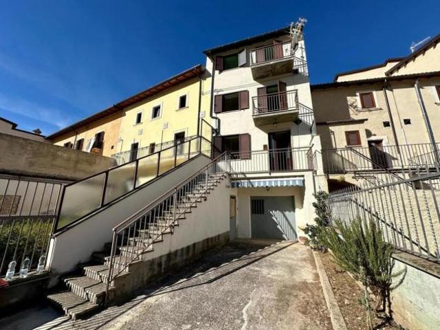 Appartamento in vendita a Caporciano, L'Aquila