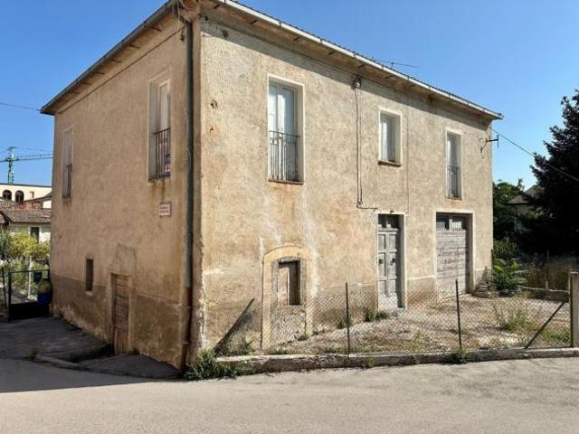 Appartamento in vendita a Caporciano, L'Aquila