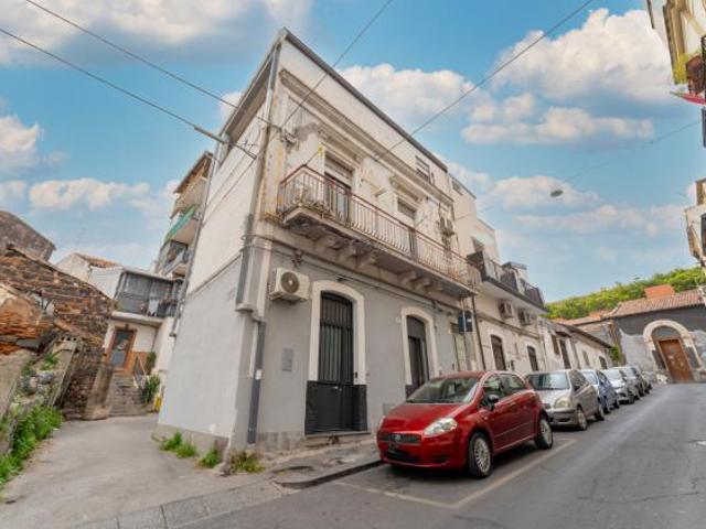Monolocale in vendita a Catania, Sicilia