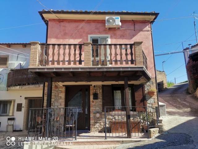 Villa Indipendente in vendita a Farindola, Pescara