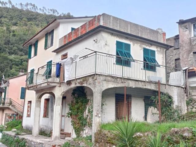 Appartamento in vendita a Ne, Liguria